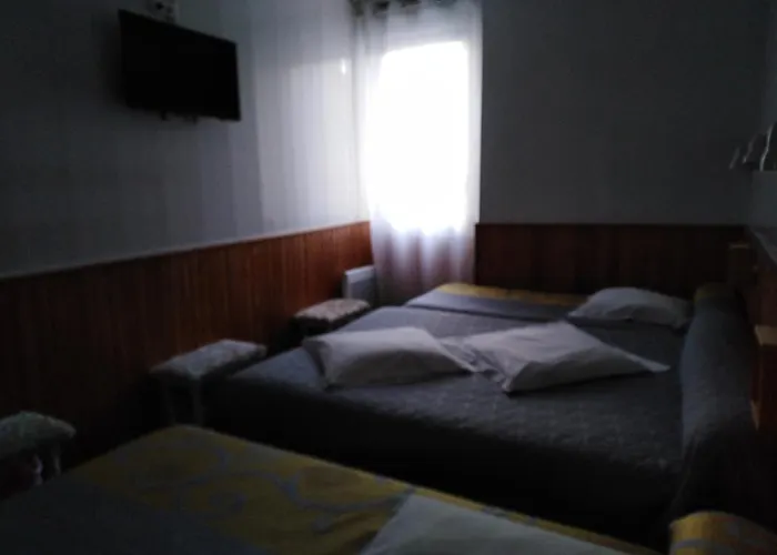 Saint Louis فندق 2*