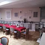 Hotell Saint Louis 2*