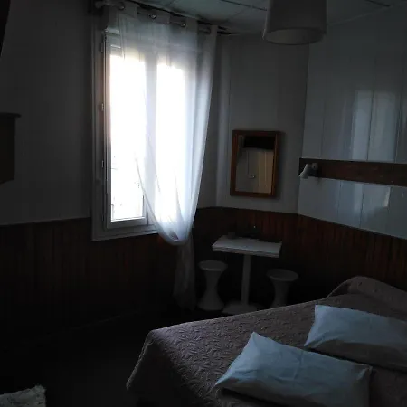 Saint Louis Hotel 2*