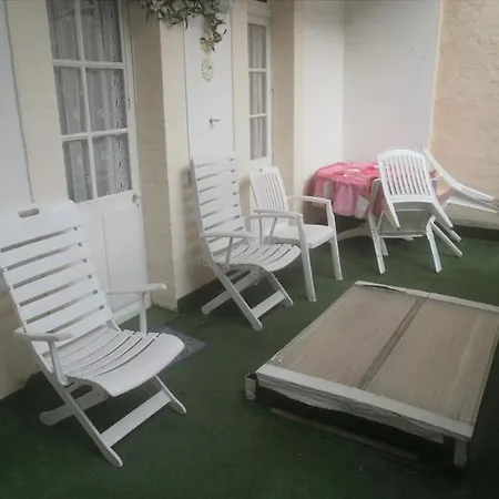 Saint Louis Hotel
