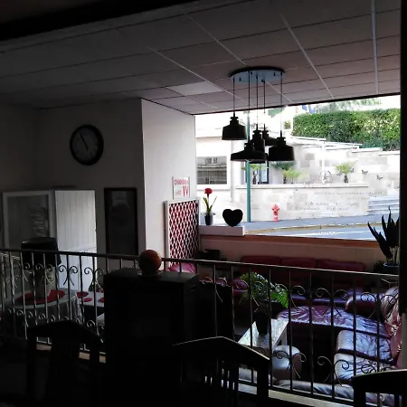 Saint Louis Hotel Lurdy