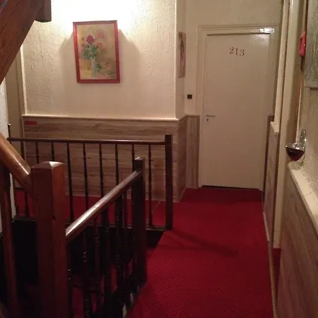 Hotel Saint Louis Lurdy